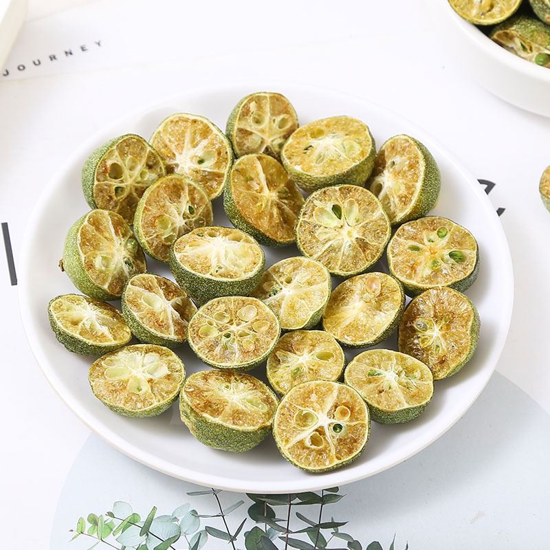 Freeze-Dried Green Kumquat Halves