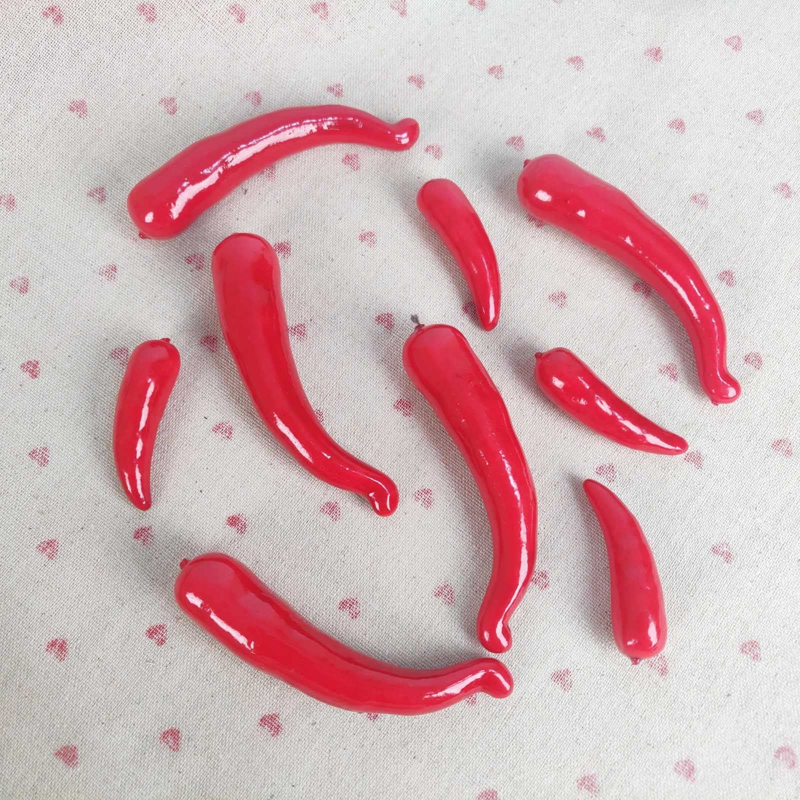 Set of 10 Multi-Size Red Artificial Chilis