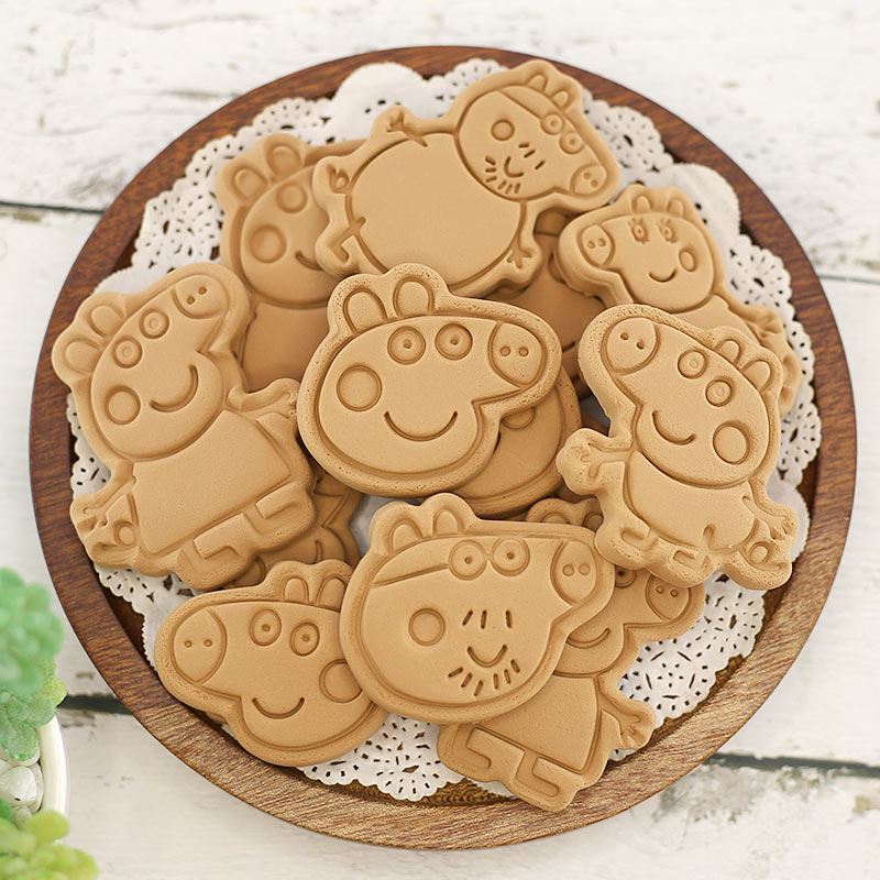 Set of 8 Premium Embossing Cookie Cutters