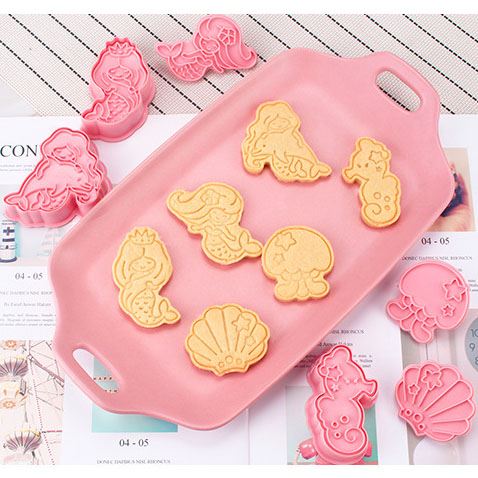 Set of 8 Premium Embossing Cookie Cutters