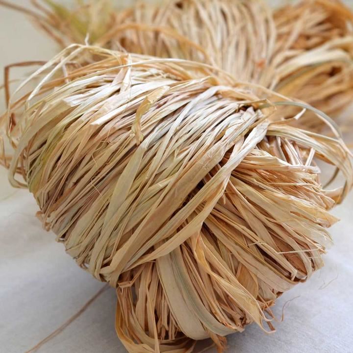 Bulk raffia deals