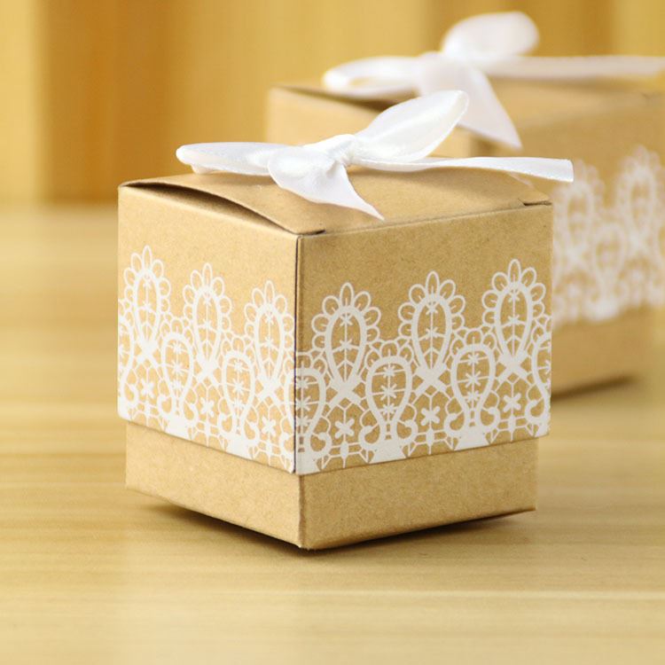 Vintage Lace Print Kraft Favour Boxes with Bow