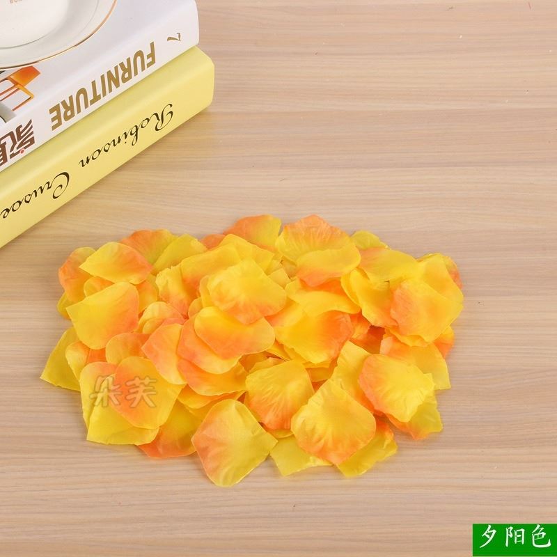 Pack of 100 Artificial Rose Petal Confetti