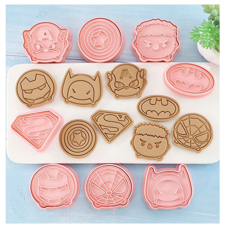 Set of 8 Premium Embossing Cookie Cutters