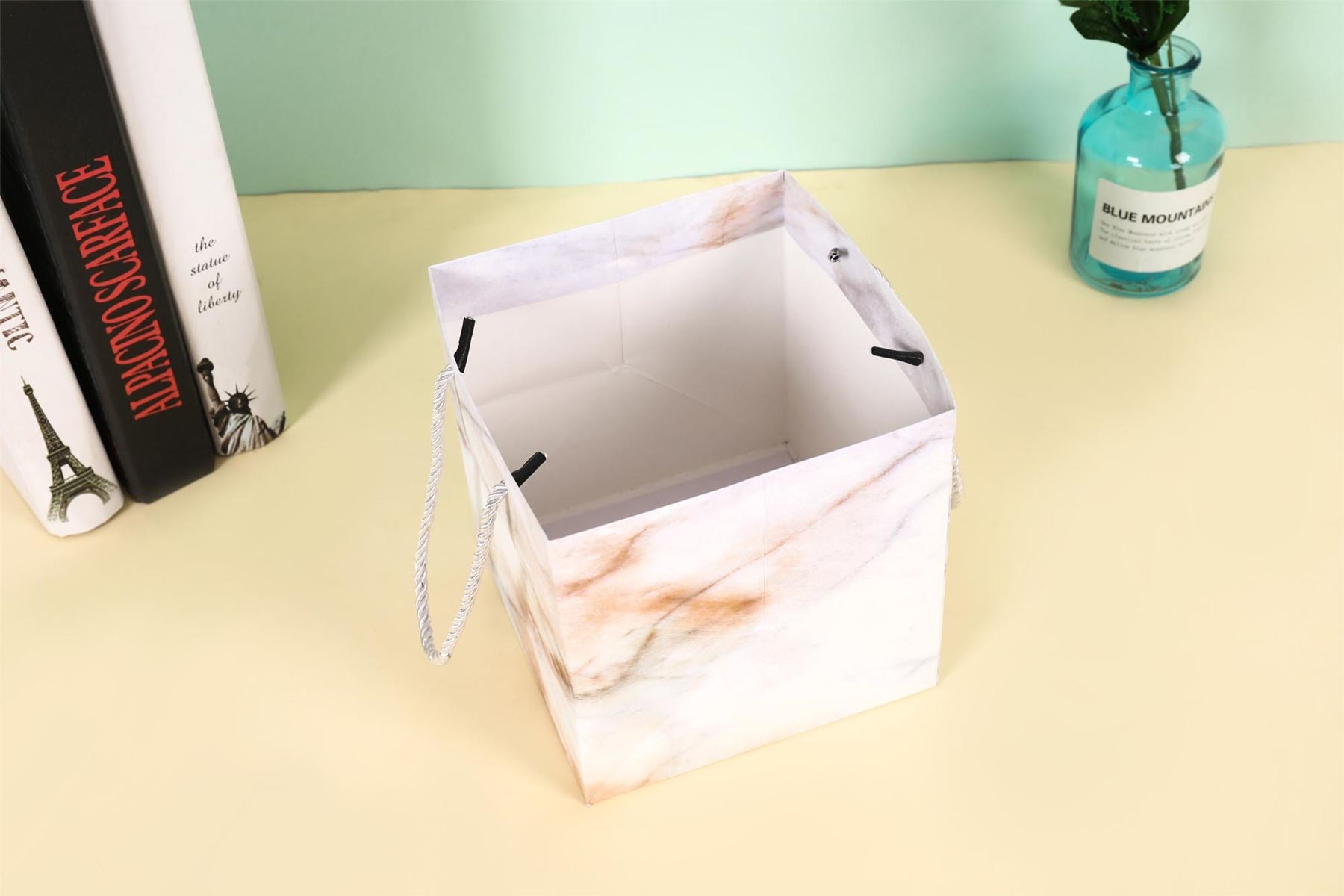 Premium Marble Effect Florist Hand Tie Bag