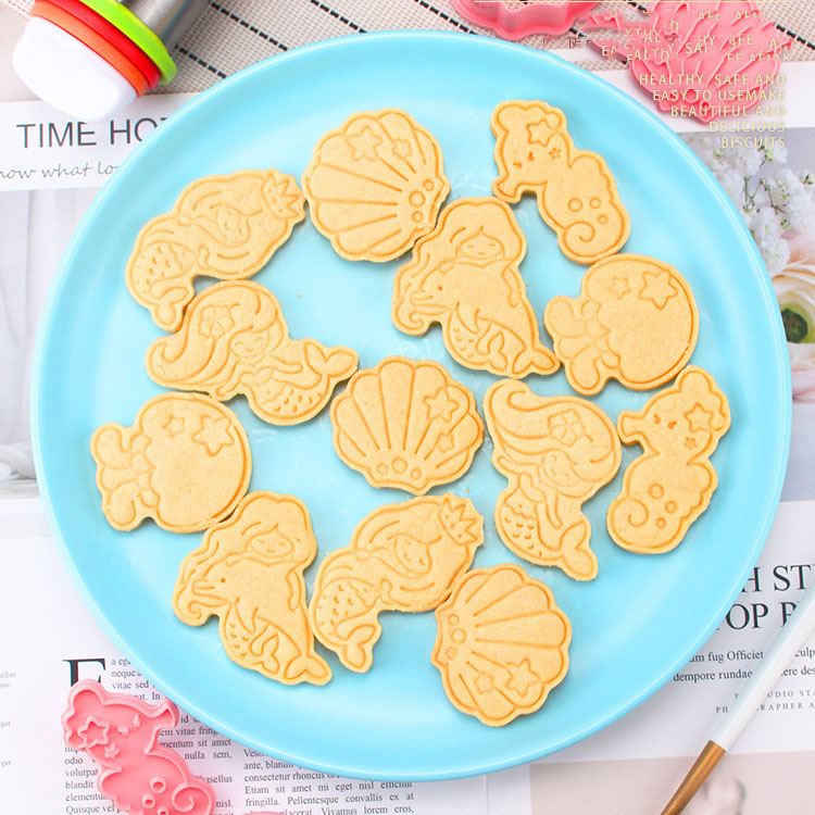 Set of 8 Premium Embossing Cookie Cutters