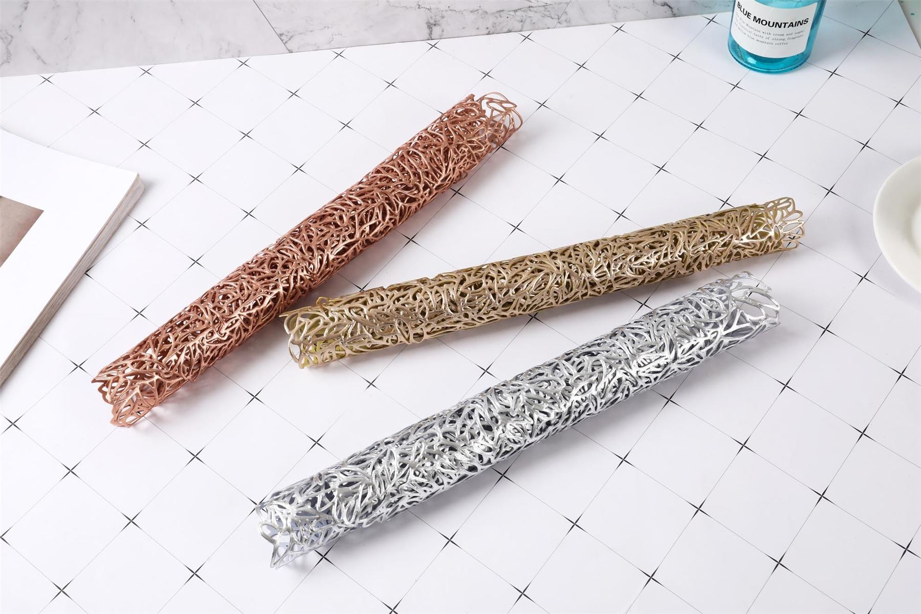 Pair of Wipeable Rubber Metallic Doilies