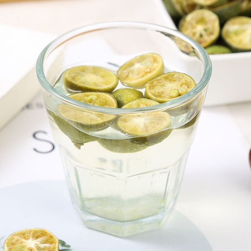 Freeze-Dried Green Kumquat Halves