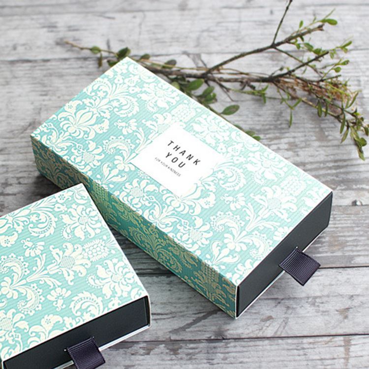 10x Two Compartment Vintage Damask Boxes