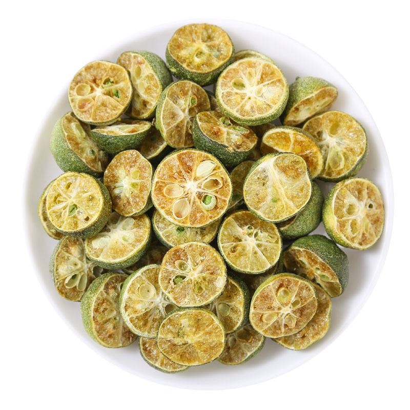 Freeze-Dried Green Kumquat Halves