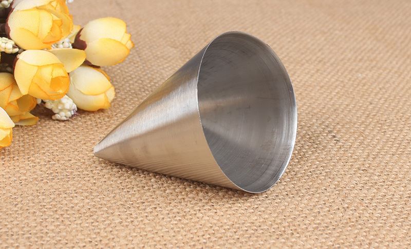 Double Sided XL Wide Tip Jumbo Piping Nozzle - Basketweave Buttercream