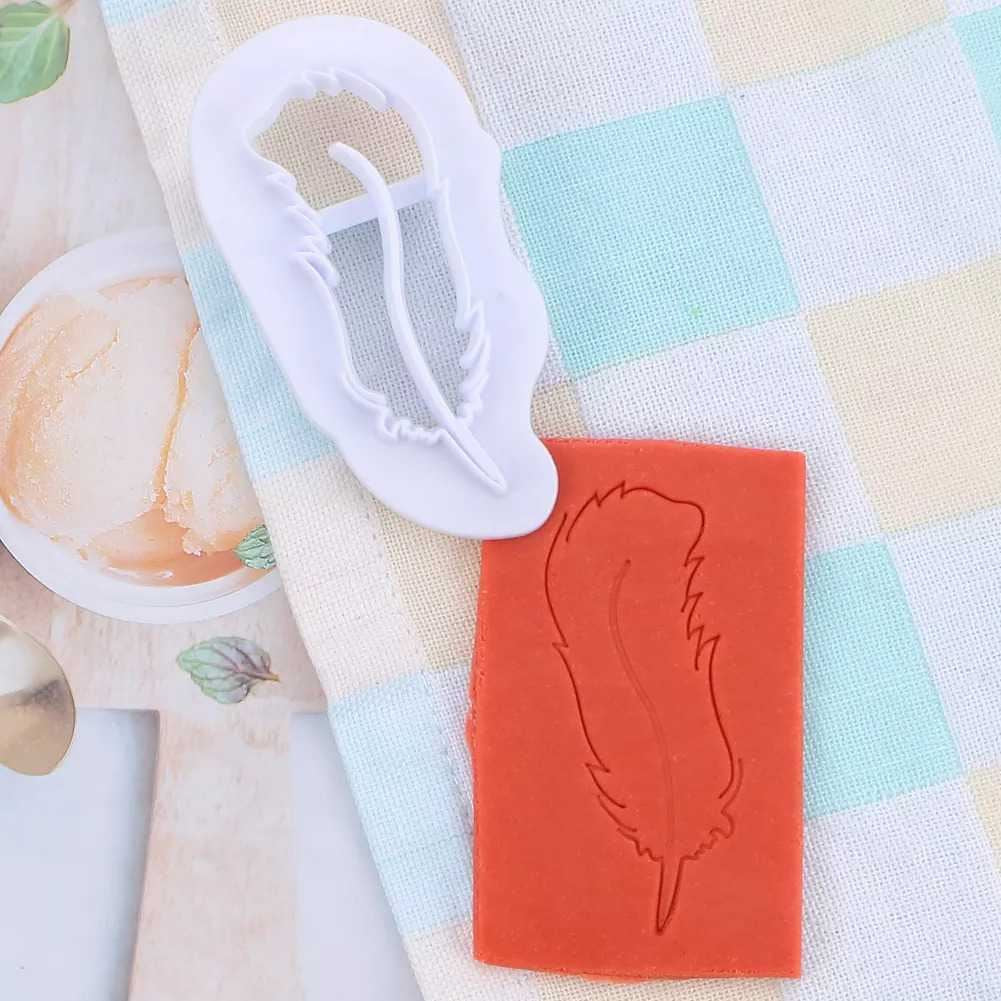 Set of Large Embossing Feather Cookie Cutters