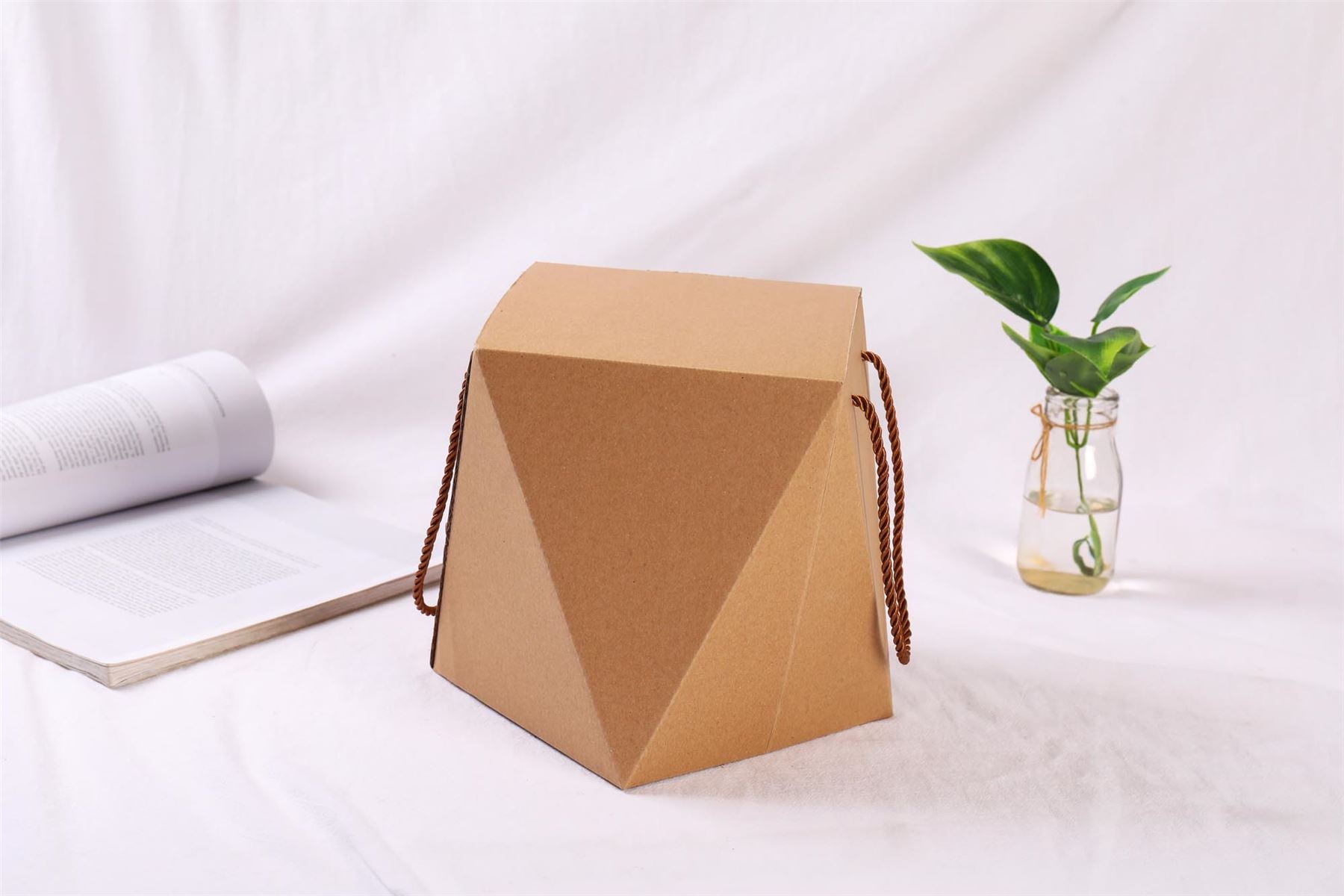 Geometric Closed Top Kraft Gift Box