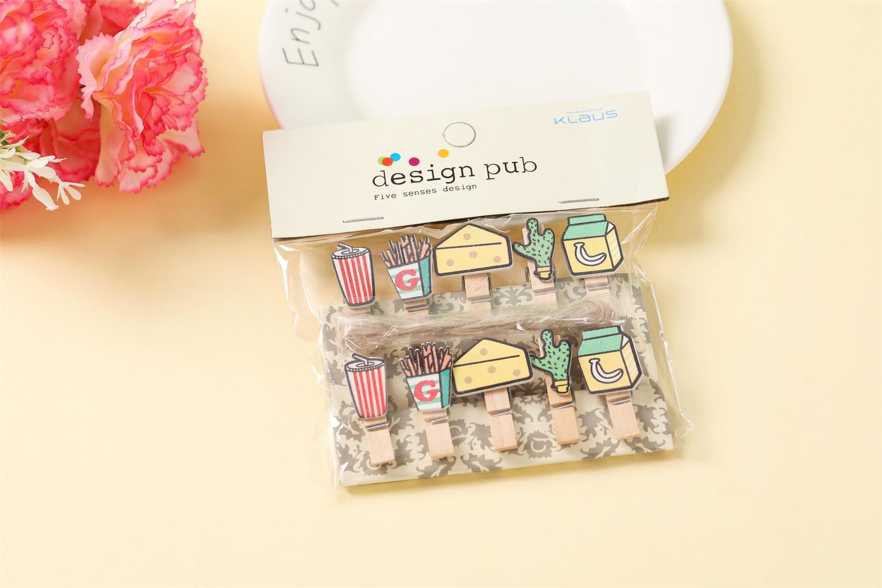 Fancy Printed Assorted Wooden Pegs